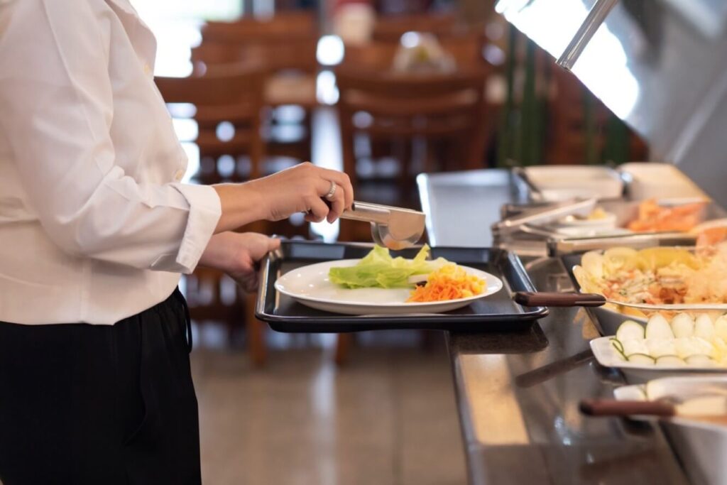 bandeja-sustentavel-na-alimentacao-colativa