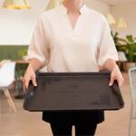 Bandejas com tecnologia UBQ: inovação sustentável na alimentação corporativa